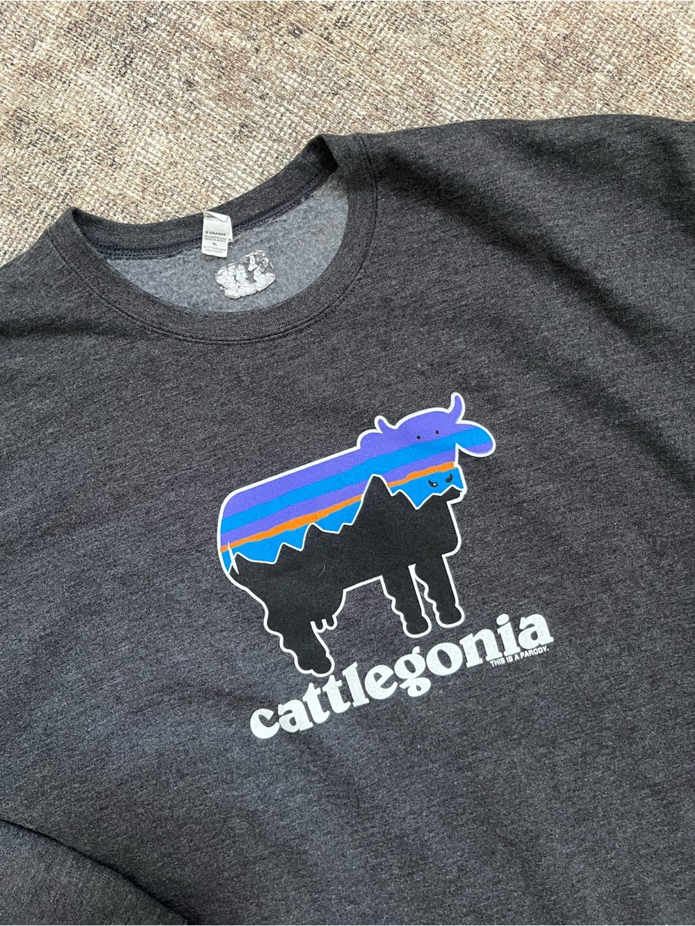 COWS Cattlegonia Charcoal Graphic Sweatshirt Patagonia XL Whistler